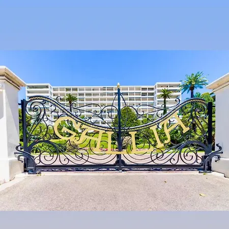 The Du Comte - Private Terrasse And Park View * カンヌ